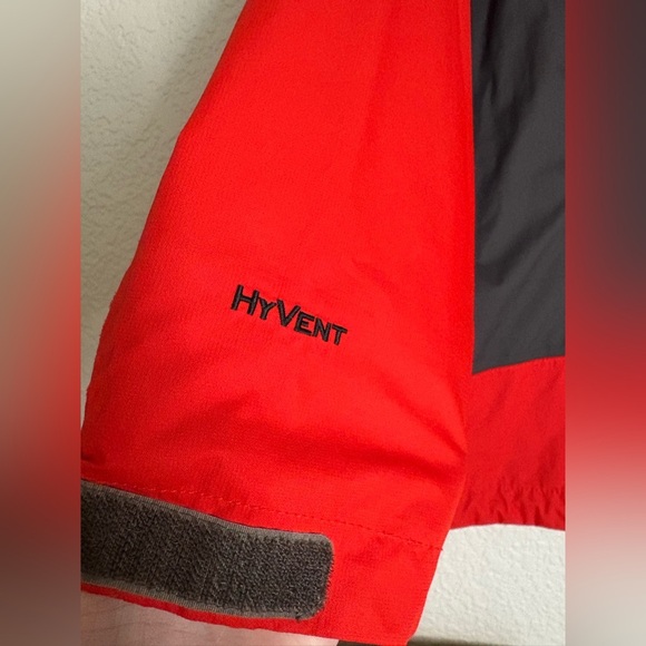 The North Face Boys Red Ski Jacket Hyvent Outer Layer Waterproof - Picture 4 of 13
